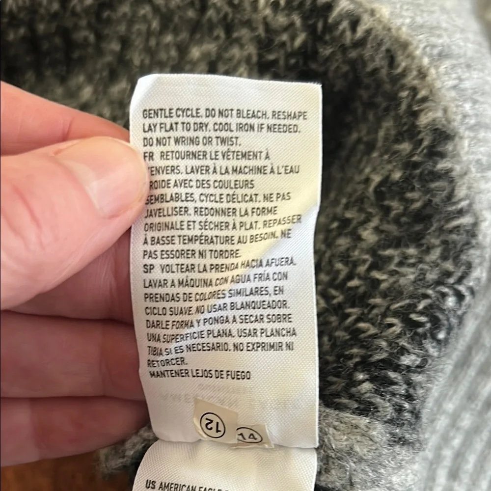 Gray Sweater with Snoopy Design - Picture 7 of 7